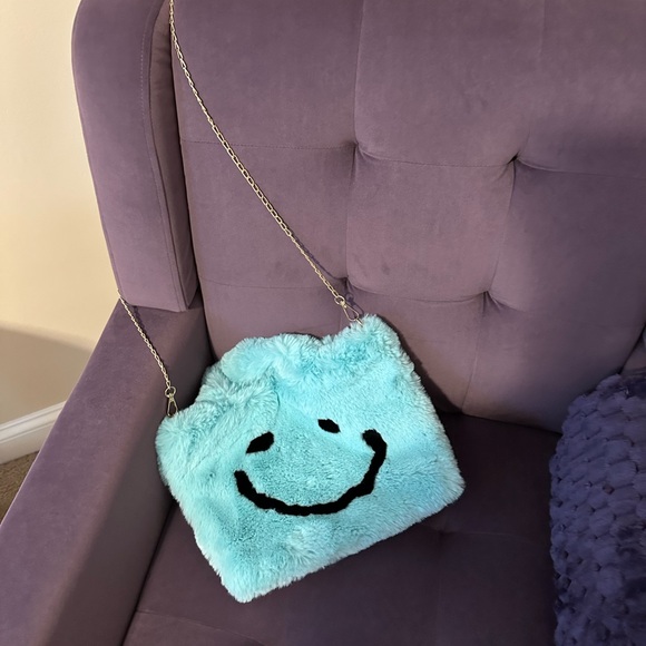 Faux fur purse happy smile aqua green brand new with tag on NEVER USED - Picture 3 of 3